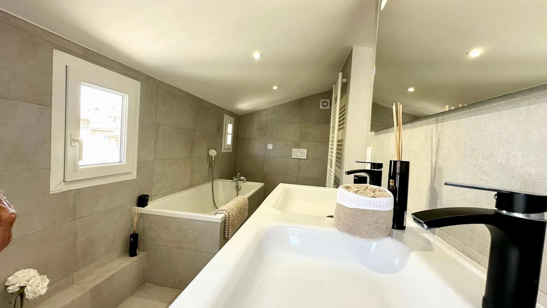 Appartement Gorgeous Brand New 2 Bedrooms Antibes