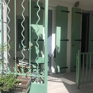 Vieil Antibes, Ravissant 2p Avec Petite Terrasse Appartement