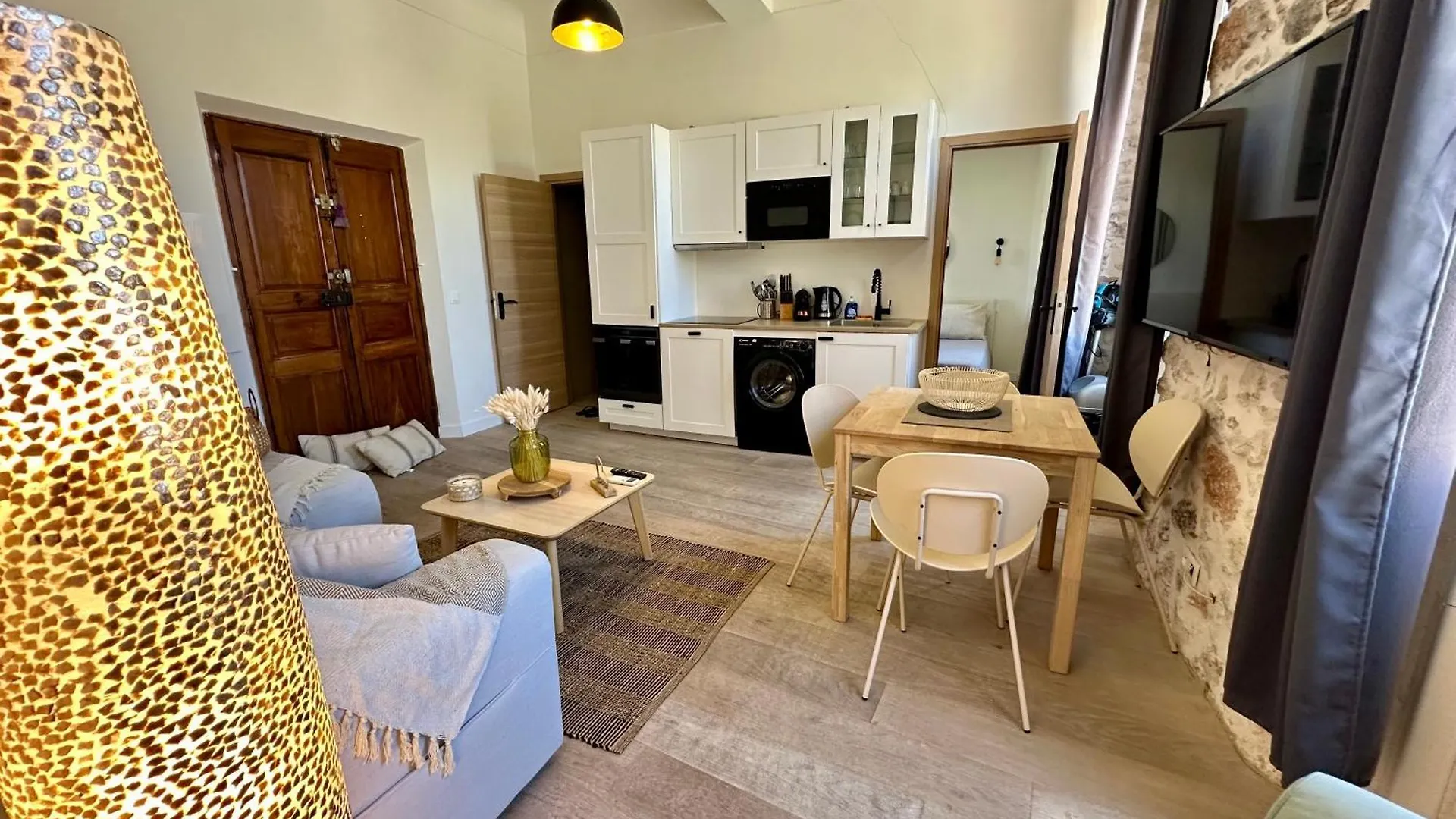 Lägenhet Gorgeous Brand New 2 Bedrooms Antibes Frankrike
